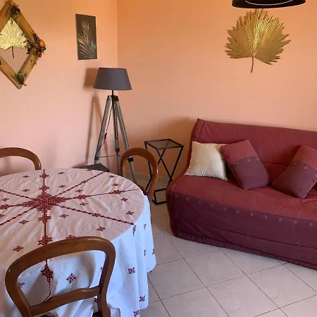 Apartment Bas De Avec Vue Degagee *