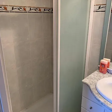 Bas De Avec Vue Degagee דירה *